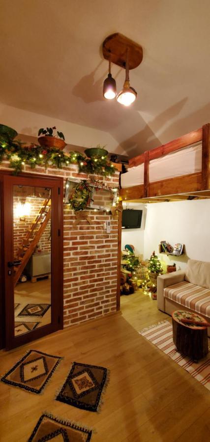 Relax Inn Korce Exterior foto